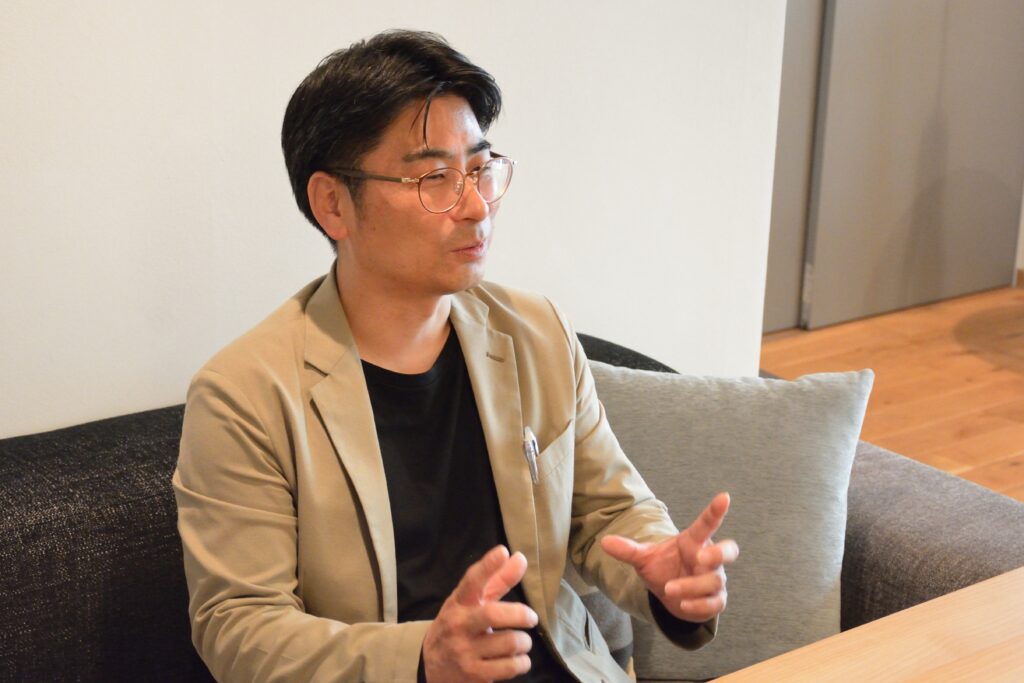 オカムライズについて語る大地氏